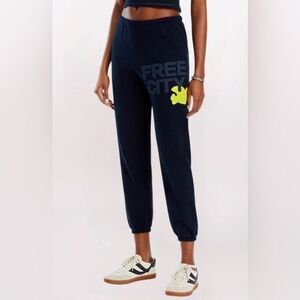 Freecity Women’s Size XXL Cotton Logo Sweatpants Squid Ink Blue Neon Yellow Logo